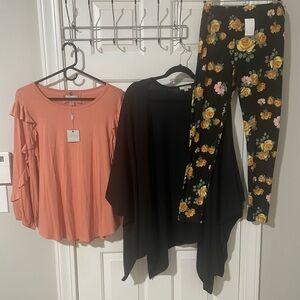 Floral leggings full circle nwt and Ruffled cupio Top Set